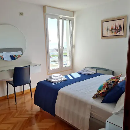 Seaside Gold 1row Apartment *