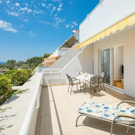 Seaside Gold 1row Apartment