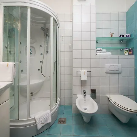 Seaside Gold 1row Apartment Split